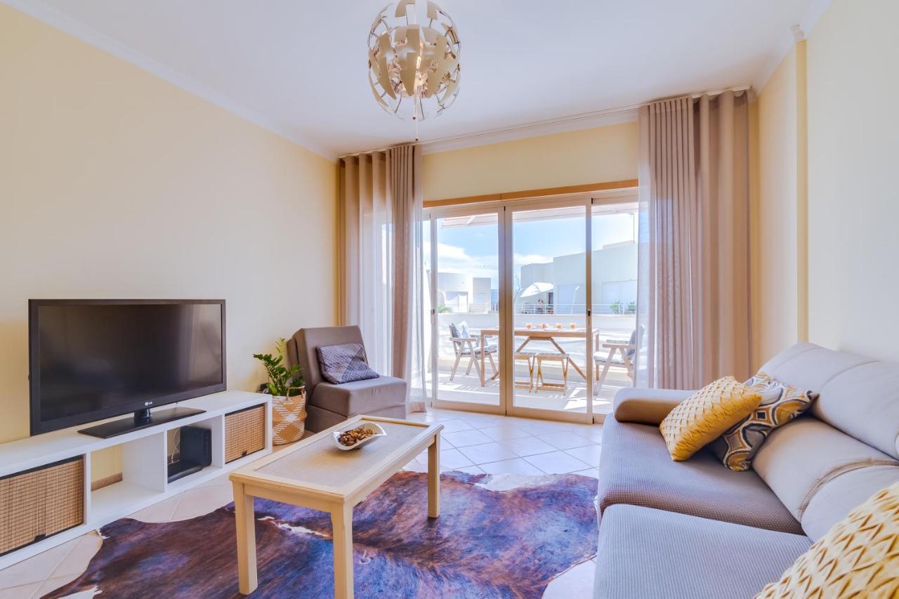 Al - Apartamento Falesia Flat Виламура Экстерьер фото